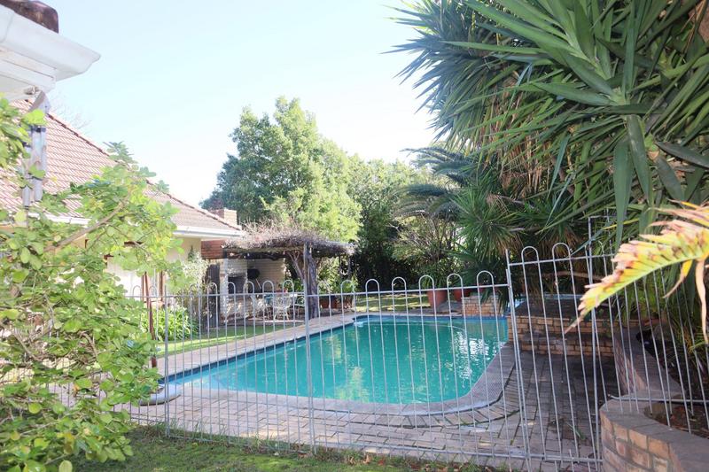4 Bedroom Property for Sale in Stuarts Hill Western Cape